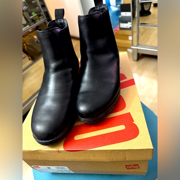 Fitflop Ankle Booties - Picture 1 of 2